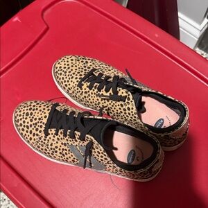 Dr. Scholl's Tan and Black Patterned Sneakers